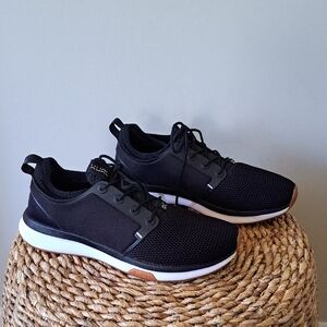 KURU Womens Atom Athletic/Running/Gym/Walking Black Knit Sneakers 9